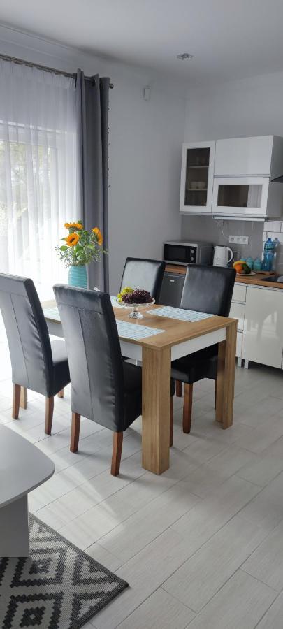 Apartamenty Dzemejra - Jumeirah Дарлово Экстерьер фото
