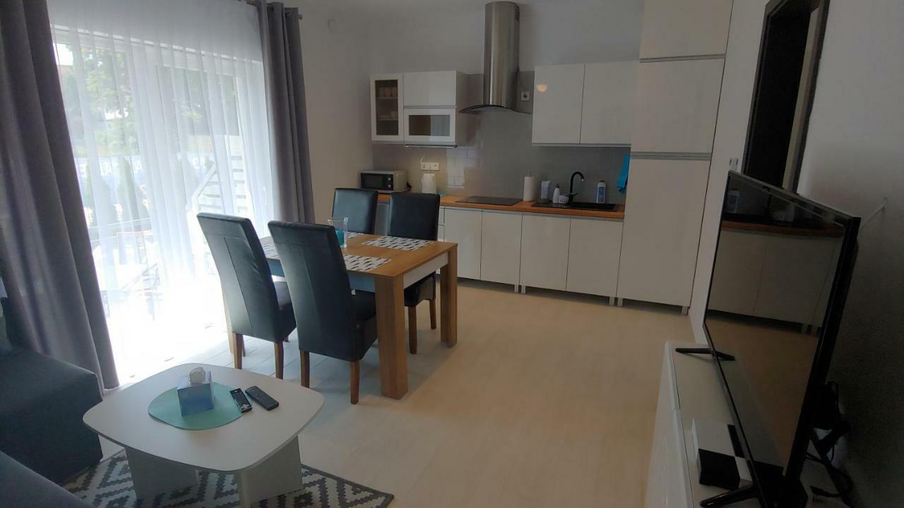 Apartamenty Dzemejra - Jumeirah Дарлово Экстерьер фото