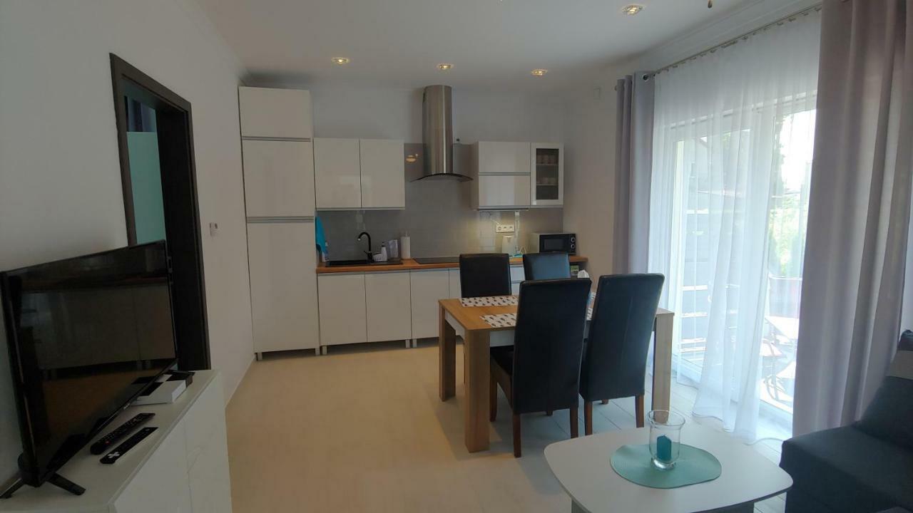 Apartamenty Dzemejra - Jumeirah Дарлово Экстерьер фото